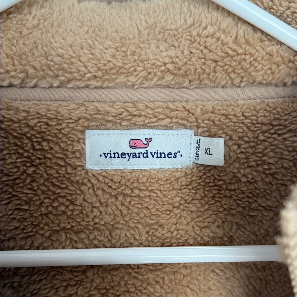Vineyard Vines Tan Fleece quarter zip - Picture 2 of 16